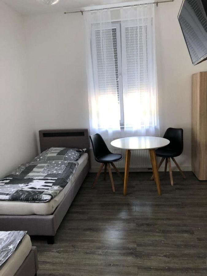 Godorfer Burg Monteuer Zimmer فيسيلينغ المظهر الخارجي الصورة